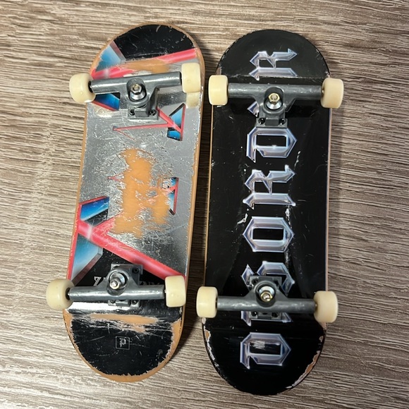 Tech Deck finger skateboards - Picture 3 of 7